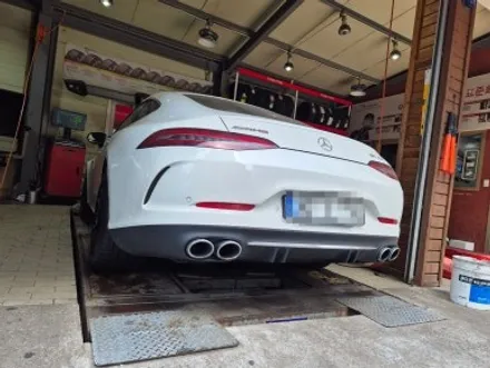 벤츠 gt43amg 타이어 미쉐린 ps4s 접지력이 좋아요 / 서울 강서구 화곡동