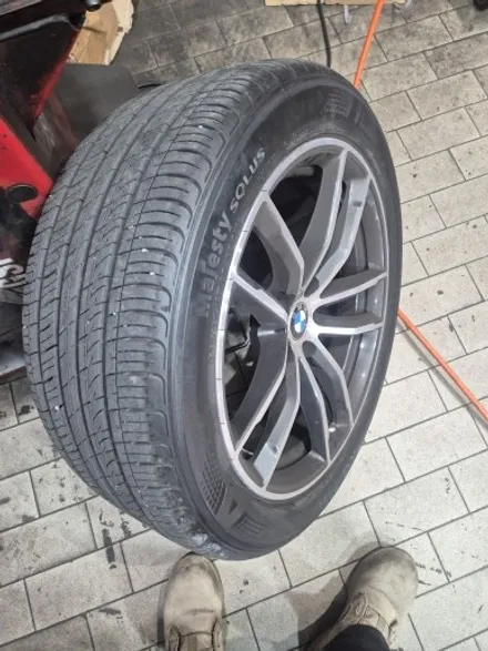 bmw 520i 펑크에도 안전한 런플랫 사계절 타이어 교환하다 / 서울 강서구 화곡동