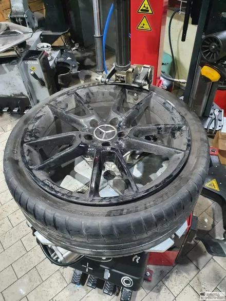 부천 벤츠c43amg 19인치 타이어교체 피렐리p7 올시즌 타이어로 승차감이 뛰어나다 / 서울 강서구 화곡동