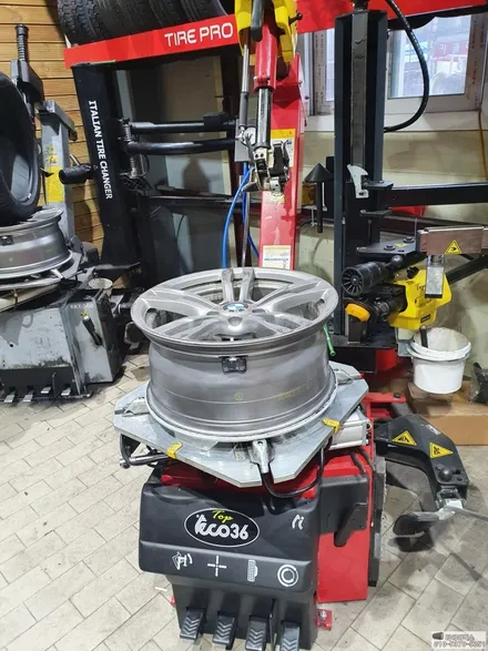 BMW 320D 차량에 미쉐린PS4 225/45R18 장착하다 / 서울 강서구 화곡동