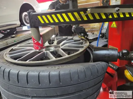 벤츠 C63 AMG 우수한 타이어 제품은? 피렐리 피제로 / 서울 강서구 화곡동
