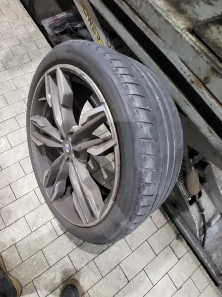 X3 M40I 브리지스톤 순정 아렌자 21인치 타이어로 장착 / 서울 강서구