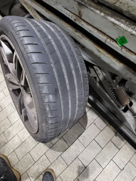 X3 M40I 브리지스톤 순정 아렌자 21인치 타이어로 장착 / 서울 강서구