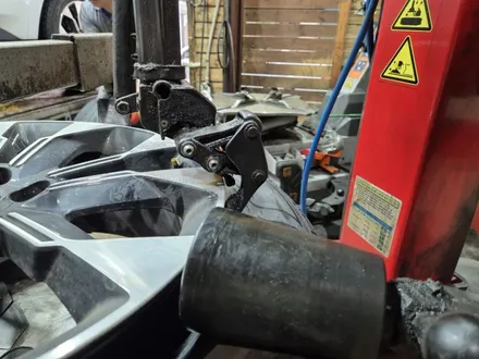 카니발 타이어 피렐리 올시즌 235 55 19 최저가 교체 / 서울 강서구 화곡동