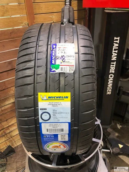 미쉐린ps4 벤츠 slc43amg 18인치 타이어교체 / 서울 강서구 화곡동