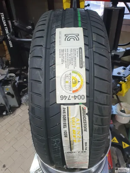 BMW X3 19인치 순정 브리지스톤 런플렛 245/50R19 ALENZA001 / 서울 강서구 화곡동