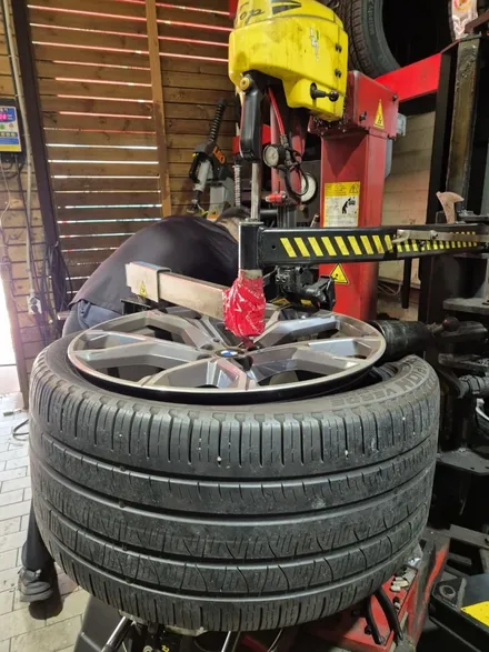 bmw X5 한국타이어 275 40 21 ,315 35 21 EVO Z AS 타이어 / 서울 강서구 화곡동