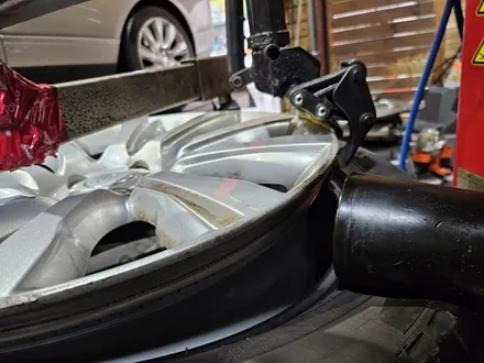 레인지로버 275 45 21 굿이어 출고형 타이어 행사중 / 서울 강서구