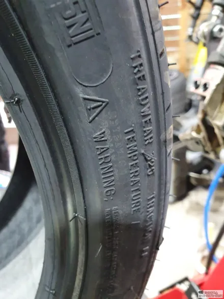 벤츠 SLC43AMG 타이어교체 미쉐린 PS4 추천 225/40R19 , 255/35R19 / 서울 강서구 화곡동