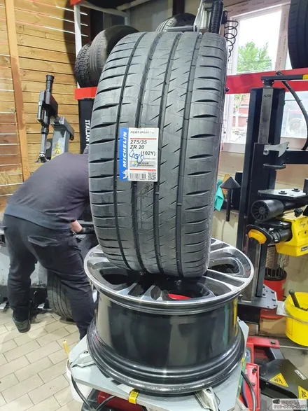 BMW X4 M팩 미쉐린 PS4S 타이어추천 최고의 그립력 245/40R20 , 275/35R20 / 서울 강서구 화곡동