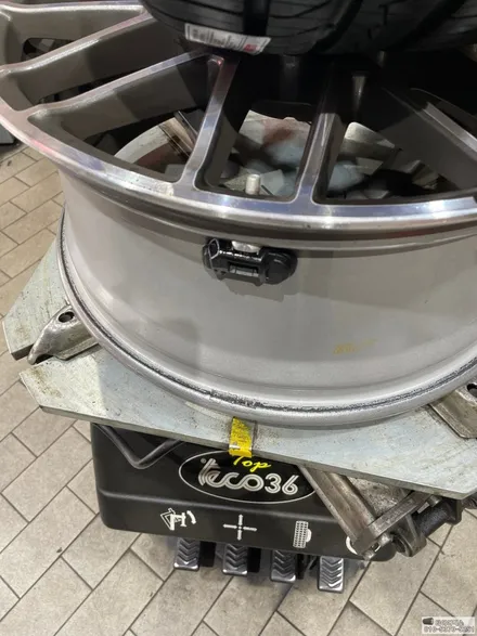 벤츠 A45 amg 19인치 피렐리 올시즌 타이어가 우수하다 / 서울 강서구 화곡동