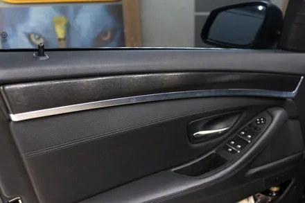 BMW528i 실내랩핑으로 우드트림 감추고 새롭게 변하자!! / 인천 부평동