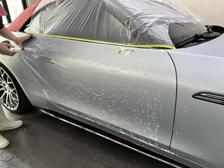 벤츠 SL63 AMG, 무척 큰 본넷도 한 장 시공 가능한 큰 PPF는 천안 PPF 디코에 있어요. / 천안시 동남구 신방동