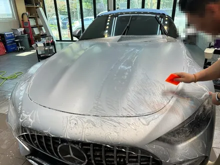 벤츠 SL63 AMG, 무척 큰 본넷도 한 장 시공 가능한 큰 PPF는 천안 PPF 디코에 있어요. / 천안시 동남구 신방동