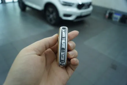 볼보 XC40 UG 가죽 코팅 :: \'나혼자산다\' 화사 차로 유명한 자동차도 가죽 코팅해주세요~ / 천안시 동남구 신방동