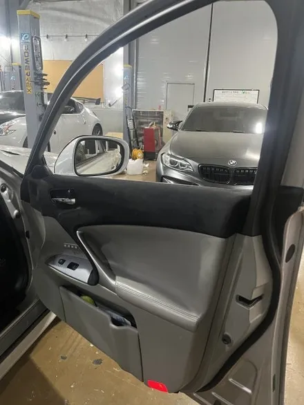Lexus is250 도어트림 스웨이드 랩핑 작업 안산 / 경기 안산