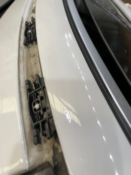 BMW 5시리즈(G30) 루프스킨 및 사이드미러 랩핑 / 경기 안산