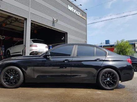 [울산휠마스터][울산휠도색잘하는집][블랙유광휠도색]bmw 3시리즈 블랙유광 분체도장 / 울산 북구
