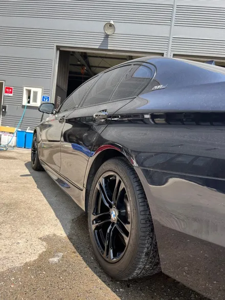 [울산휠마스터][울산휠도색][휠복도색맛집]BMW 5시리즈 휠 블랙유광 도색 / 울산 북구