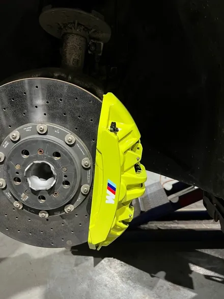 [울산휠마스터][울산휠도색][캘리퍼도색][휠, 캘리퍼 도색맛집]BMW M4 휠 블랙유광 복원 및 캘리퍼 도색 / 울산 북구