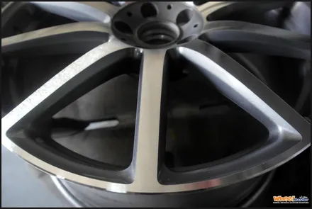 [울산휠수리][휠복원]벤츠w222 s클래스 s63amg 순정휠 다이아몬드컷팅휠수리[휠도색] / 울산 북구
