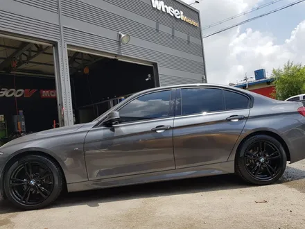 [울산휠마스터][울산휠도색][휠도색잘하는집]BMW 3시리즈 블랙유광 분체도장 / 울산 북구
