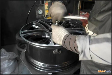 [울산휠수리][휠복원]bmwx4 순정휠 다이아몬드컷팅휠수리[울산휠도색] / 울산 북구