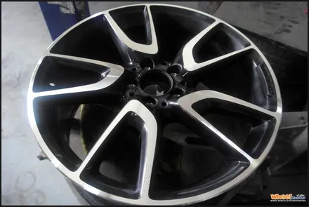 [울산휠][휠수리][휠도색]벤츠 e43amg 순정휠 다이아몬드컷팅휠수리[휠복원] / 울산 북구