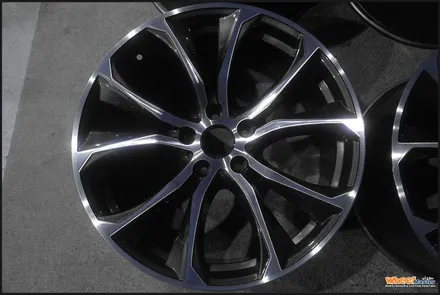 [울산휠][휠도색]BMW X6 순정휠 다이아몬드컷팅휠복원[휠수리] / 울산 북구