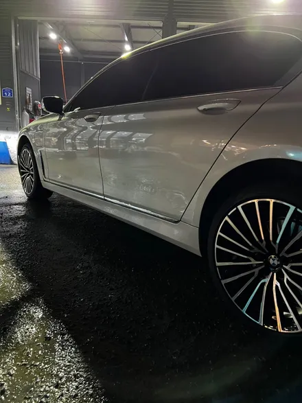 [울산휠마스터][울산휠복원][휠복원맛집]BMW 7시리즈 블랙 다이아몬드컷팅 휠 커스텀 / 울산 북구