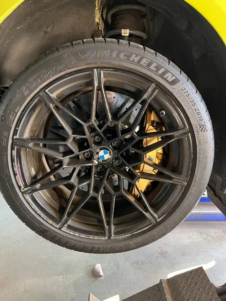 [울산휠마스터][울산휠도색][캘리퍼도색][휠, 캘리퍼 도색맛집]BMW M4 휠 블랙유광 복원 및 캘리퍼 도색 / 울산 북구