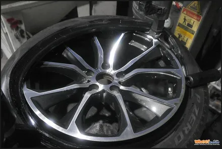 [울산휠][휠도색]BMW X6 순정휠 다이아몬드컷팅휠복원[휠수리] / 울산 북구