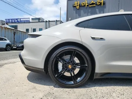 울산휠마스터 포르쉐 타이칸 유광블랙 분체도장 휠 복원 / 휠 수리, 휠 도색 / 울산 북구