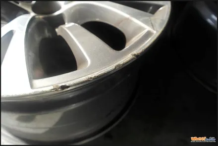 [울산휠도색][휠수리]bmw 5gt 순정휠 블랙유광 분체도장 휠도색[휠복원] / 울산 북구
