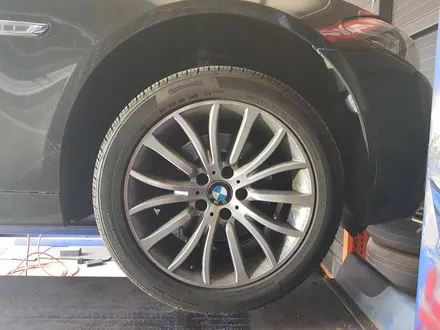 [울산휠마스터][울산휠도색][휠도색잘하는집]BMW 5시리즈 블랙유광 분체도장 및 캘리퍼 배기팁 도색 / 울산 북구
