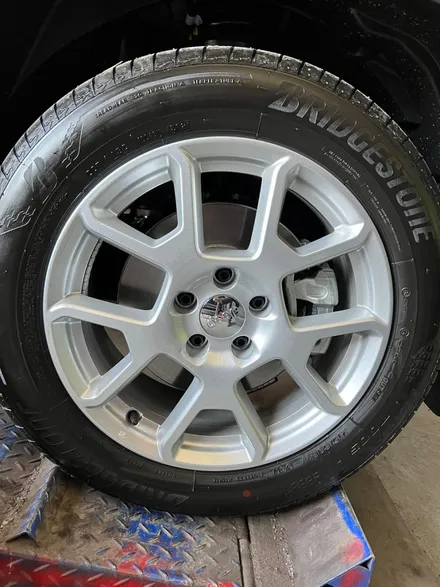 [울산휠마스터][휠도색잘하는집]JEEP 레니게이드 블랙유광 휠도색 / 울산 북구
