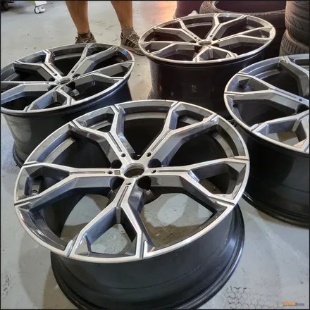 [휠마스터]울산휠도색/휠복원/휠수리 bmw x6 순정휠 블랙유광 분체도장 휠도색 / 울산 북구