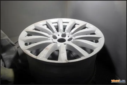[울산휠도색][휠수리]bmw 6gt 순정휠 블랙유광 분체도장 휠도색[휠튜닝] / 울산 북구