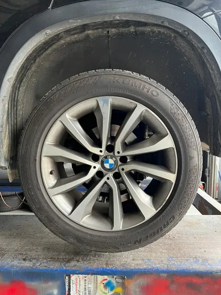 [울산휠마스터][울산휠도색][휠복원도색맛집]BMW X6 휠 블랙유광 도색 / 울산 북구