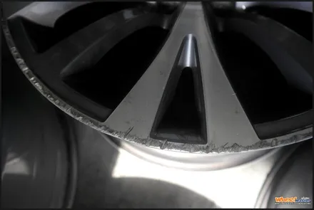[울산휠수리][휠도색]bmw 5gt 순정휠 블랙유광 분체도장 휠도색[휠복원] / 울산 북구