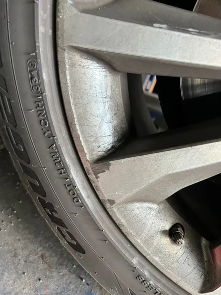 [울산휠마스터][울산휠도색][휠복원도색맛집]BMW X6 휠 블랙유광 도색 / 울산 북구
