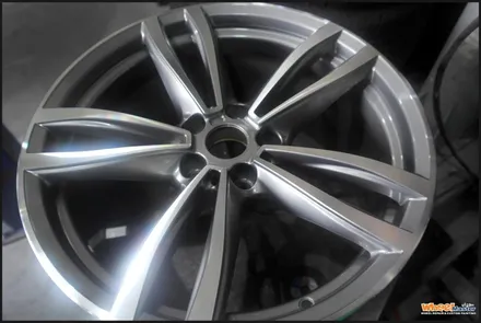 [울산다이아몬드컷팅휠][울산휠복원]bmw g11/g12 7시리즈 순정 다이아몬드컷팅휠수리 / 울산 북구