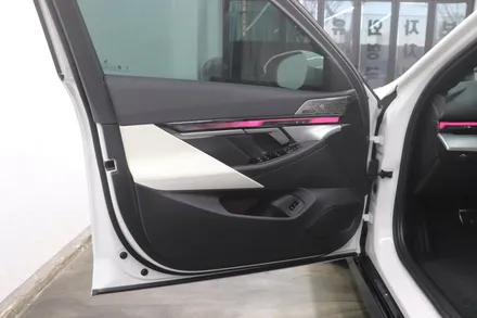 BMW i5 인천 가죽시트코팅 시공!(연수동가죽코팅,남동구가죽코팅,구월동가죽코팅,논현동가죽코팅,서창동가죽코팅,주안가죽코팅,도화동가죽코팅,영종도가죽코팅,십정동가죽코팅,부평가죽코팅) / 인천 연수구 송도동