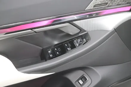 BMW i5 인천 가죽시트코팅 시공!(연수동가죽코팅,남동구가죽코팅,구월동가죽코팅,논현동가죽코팅,서창동가죽코팅,주안가죽코팅,도화동가죽코팅,영종도가죽코팅,십정동가죽코팅,부평가죽코팅) / 인천 연수구 송도동