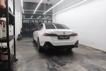 BMW i5 인천 가죽시트코팅 시공!(연수동가죽코팅,남동구가죽코팅,구월동가죽코팅,논현동가죽코팅,서창동가죽코팅,주안가죽코팅,도화동가죽코팅,영종도가죽코팅,십정동가죽코팅,부평가죽코팅) / 인천 연수구 송도동
