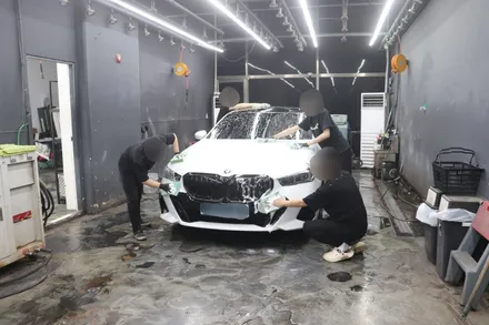 BMW i5 인천 가죽시트코팅 시공!(연수동가죽코팅,남동구가죽코팅,구월동가죽코팅,논현동가죽코팅,서창동가죽코팅,주안가죽코팅,도화동가죽코팅,영종도가죽코팅,십정동가죽코팅,부평가죽코팅) / 인천 연수구 송도동