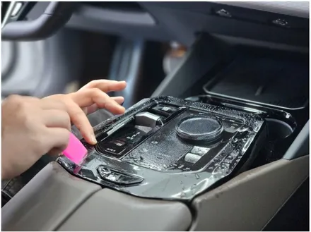 BMW 5시리즈 G60 실내 PPF 완벽한 시공!(영종도실내PPF,주안실내PPF,옥련동실내PPF,도화동실내PPF,고잔동실내PPF,논현동실내PPF,서창동실내PPF,시흥실내PPF) / 인천 연수구 송도동