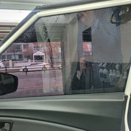 티볼리 썬팅 재시공 저렴하게 합리적인 금액으로 : 오토엔비 삼송 본점 / 고양 덕양구 삼송동