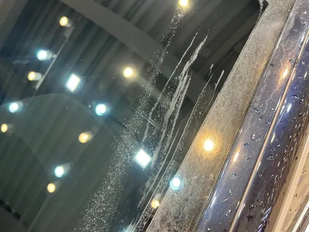 안양 지하주차장 석회물 시멘트물 낙수물 완벽 제거 건물배상책임 보험처리 광택 유리막 보상 깔끔하게 해결 / 안양, 과천, 의왕