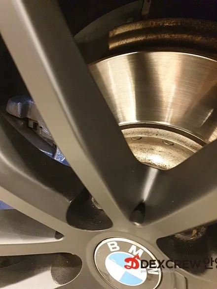 BMW 5시리즈 G30 블랙 무광 휠 도색, 뿌리는 랩핑지로 부담 없이 내 차에 변화를  줘보세요 ~!